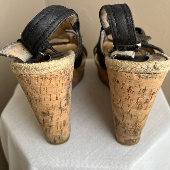 Black leather wedges -size 8 -4 inch heel. Super comfy. - Picture 3 of 4